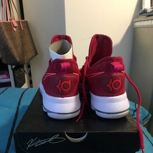 Woman’s Kevin Durant sneakers